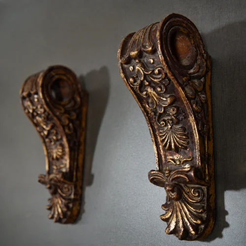Fiber Rope Bracket with leaf carving and twisted rope design
